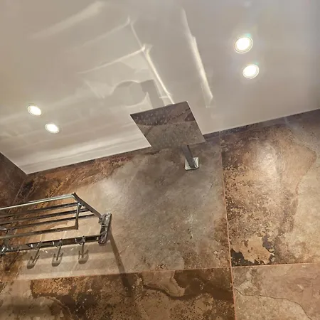 Azure Luxe 1 דירה טיראנה